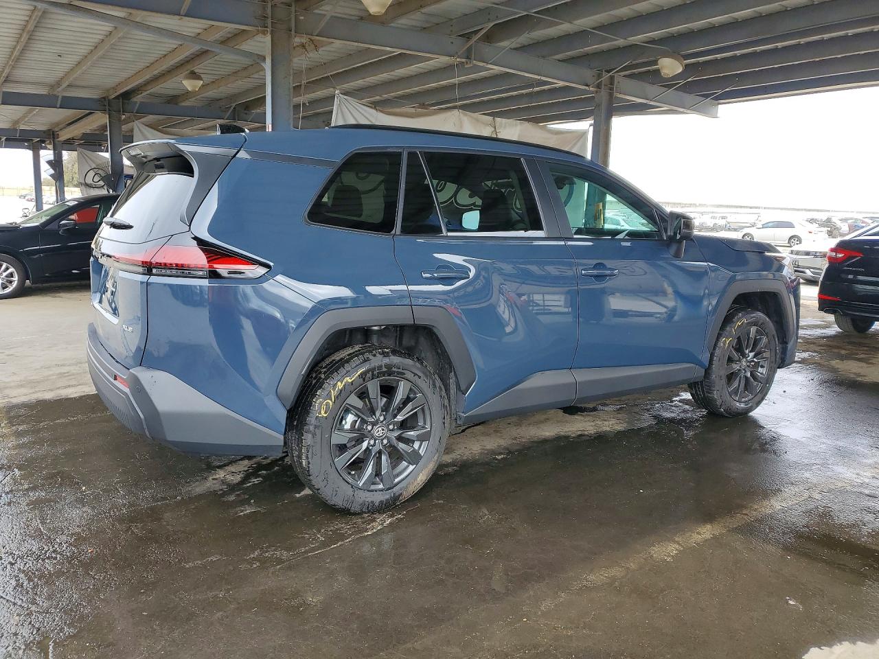 2026 TOYOTA RAV4 XLE PREMIUM — снимка 3