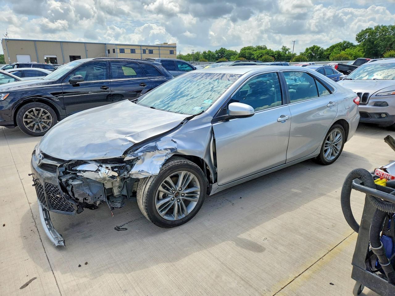 2017 TOYOTA CAMRY SE