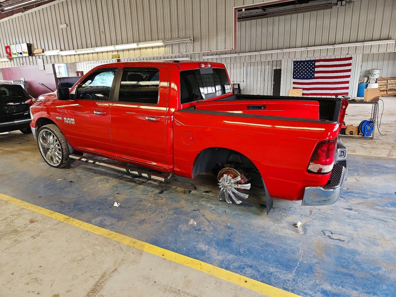 2015 RAM 1500 SLT — снимка 2