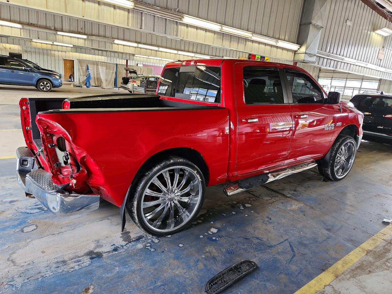 2015 RAM 1500 SLT — снимка 3
