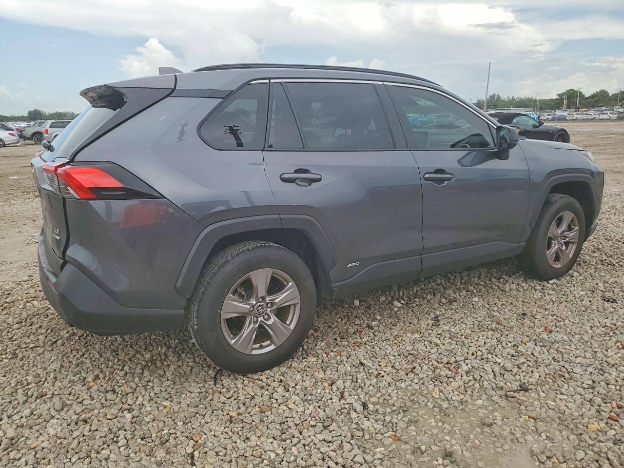 2025 TOYOTA RAV4 LE — снимка 3