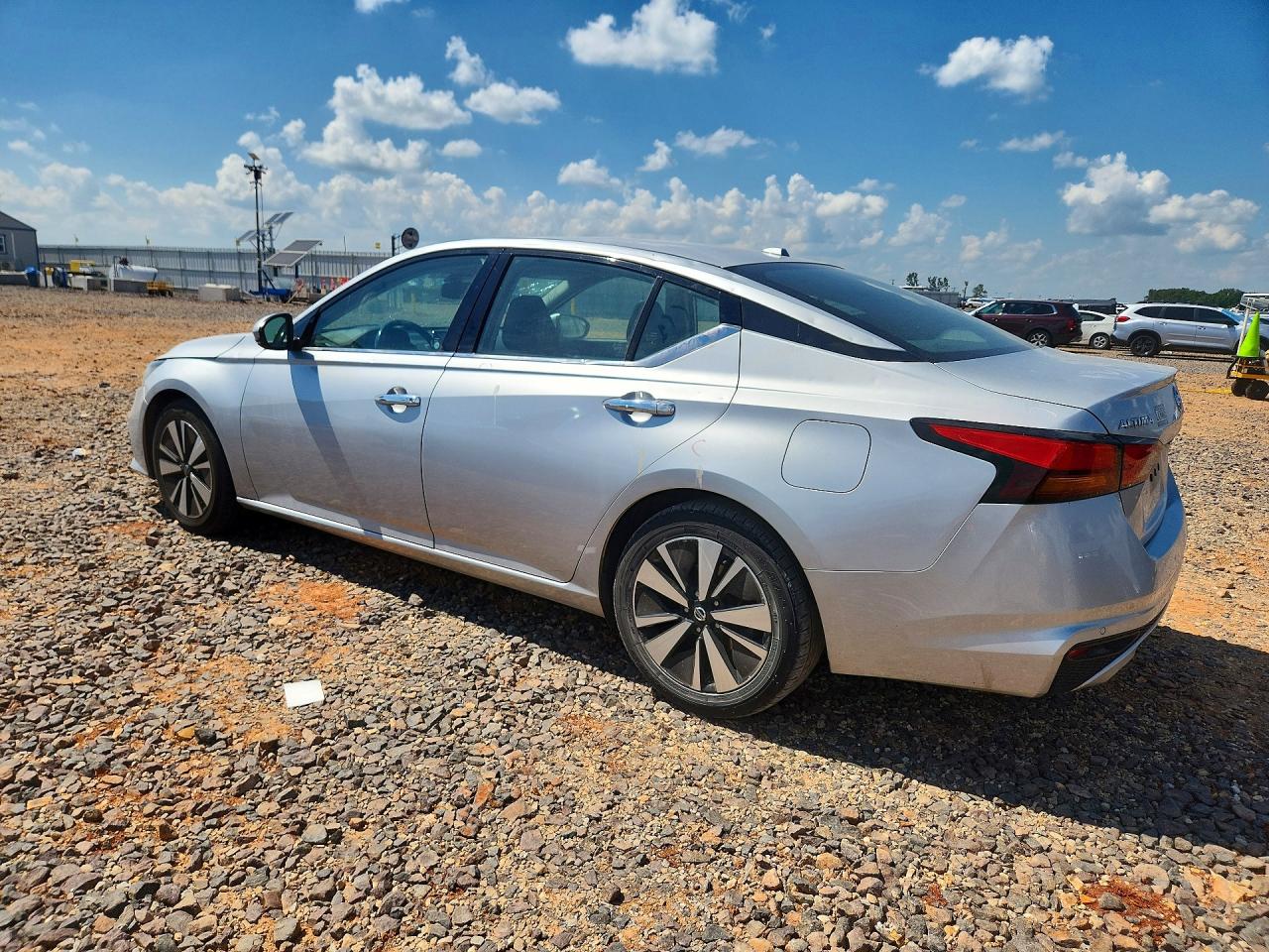 2019 NISSAN ALTIMA SL — снимка 2