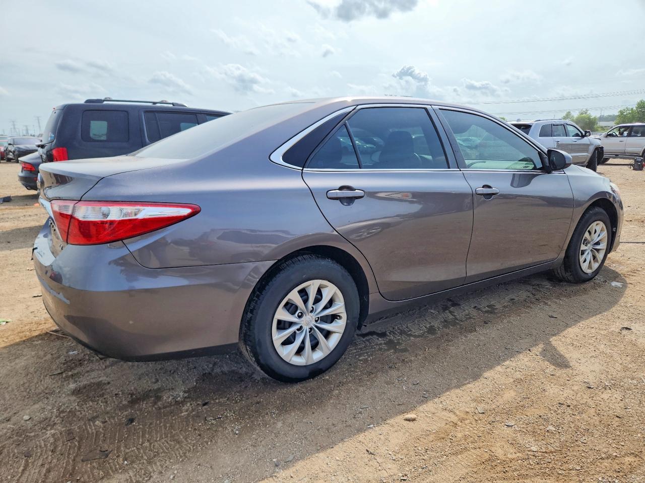2017 TOYOTA CAMRY LE — снимка 3