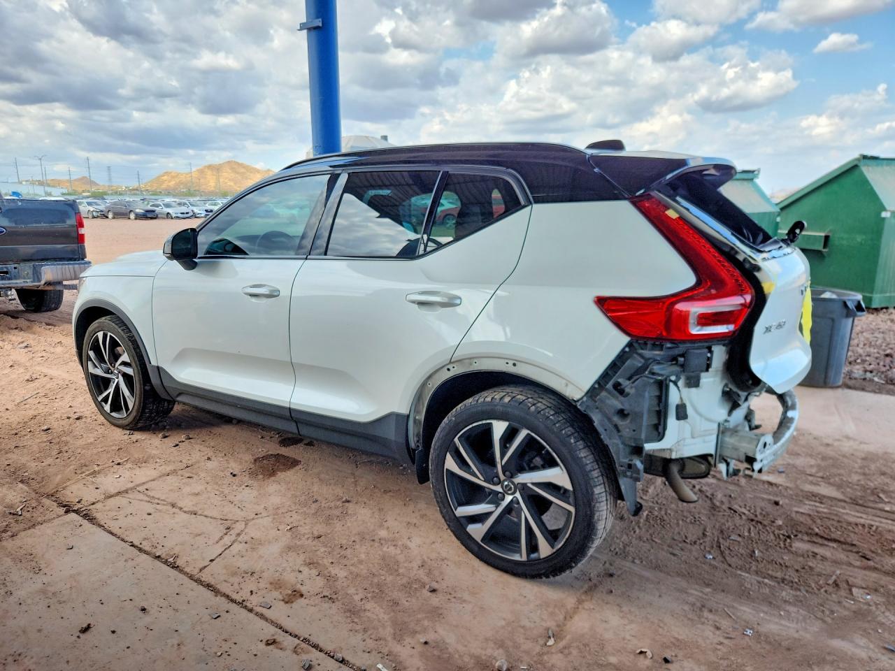 2021 VOLVO XC40 T5 R-DESIGN — снимка 2