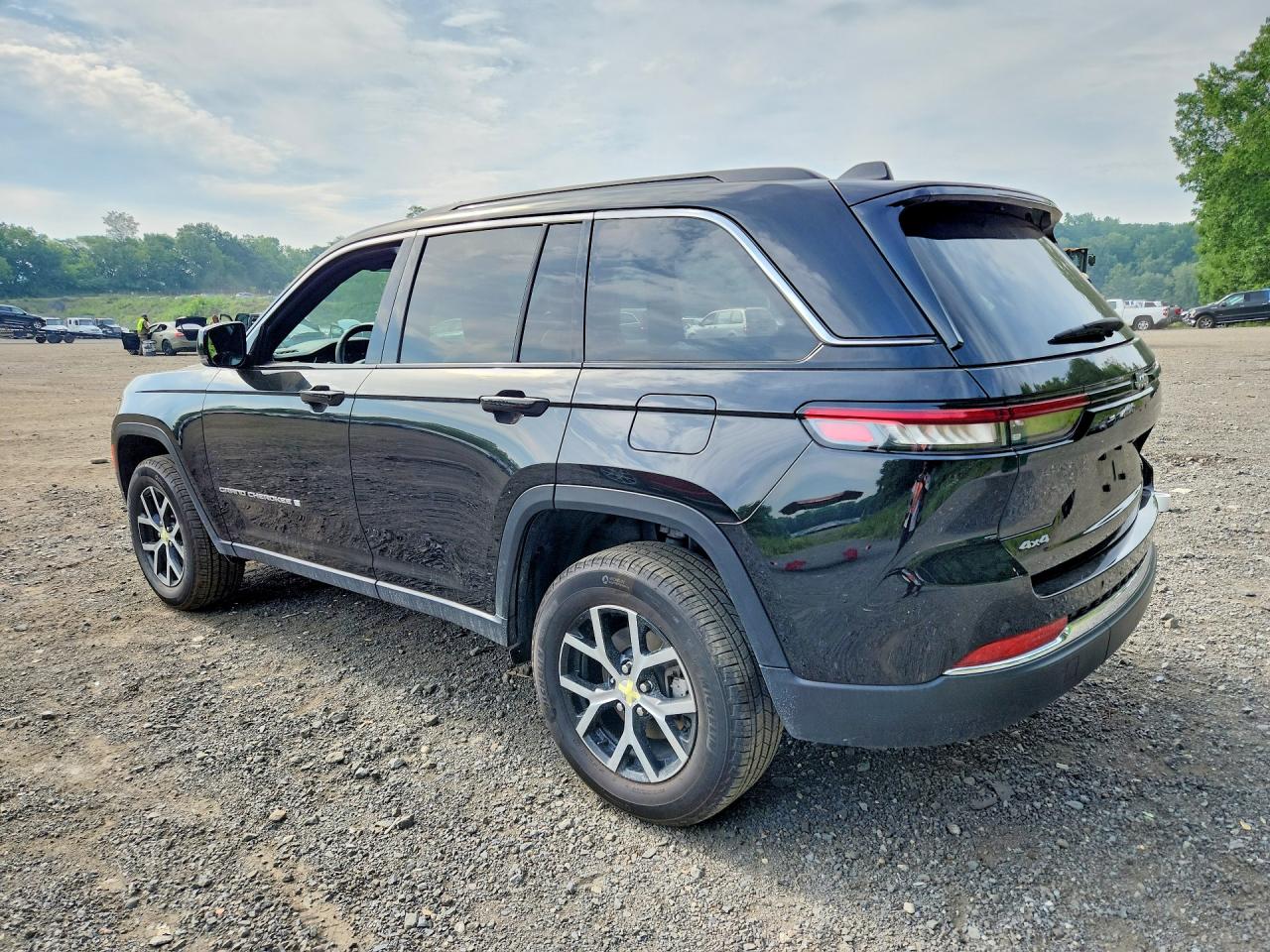 2024 JEEP GRAND CHEROKEE LIMITED — снимка 2