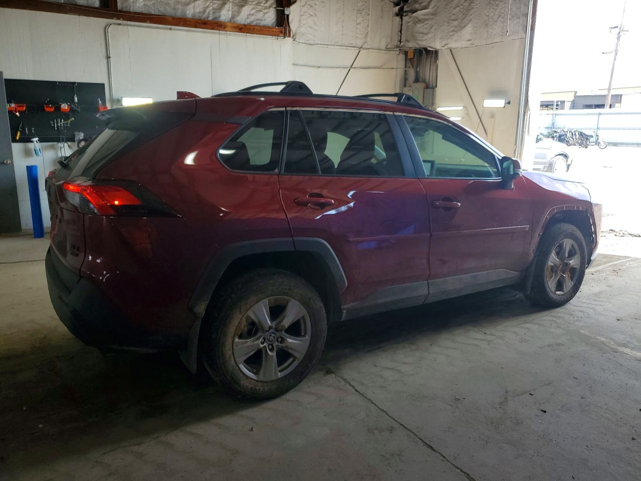 2023 TOYOTA RAV4 XLE — снимка 3