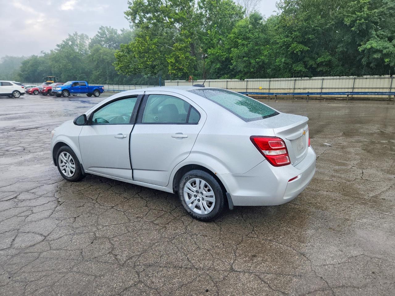 2017 CHEVROLET SONIC LS — снимка 2