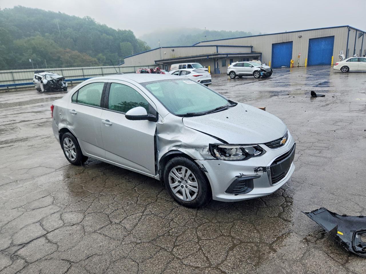 2017 CHEVROLET SONIC LS — снимка 4