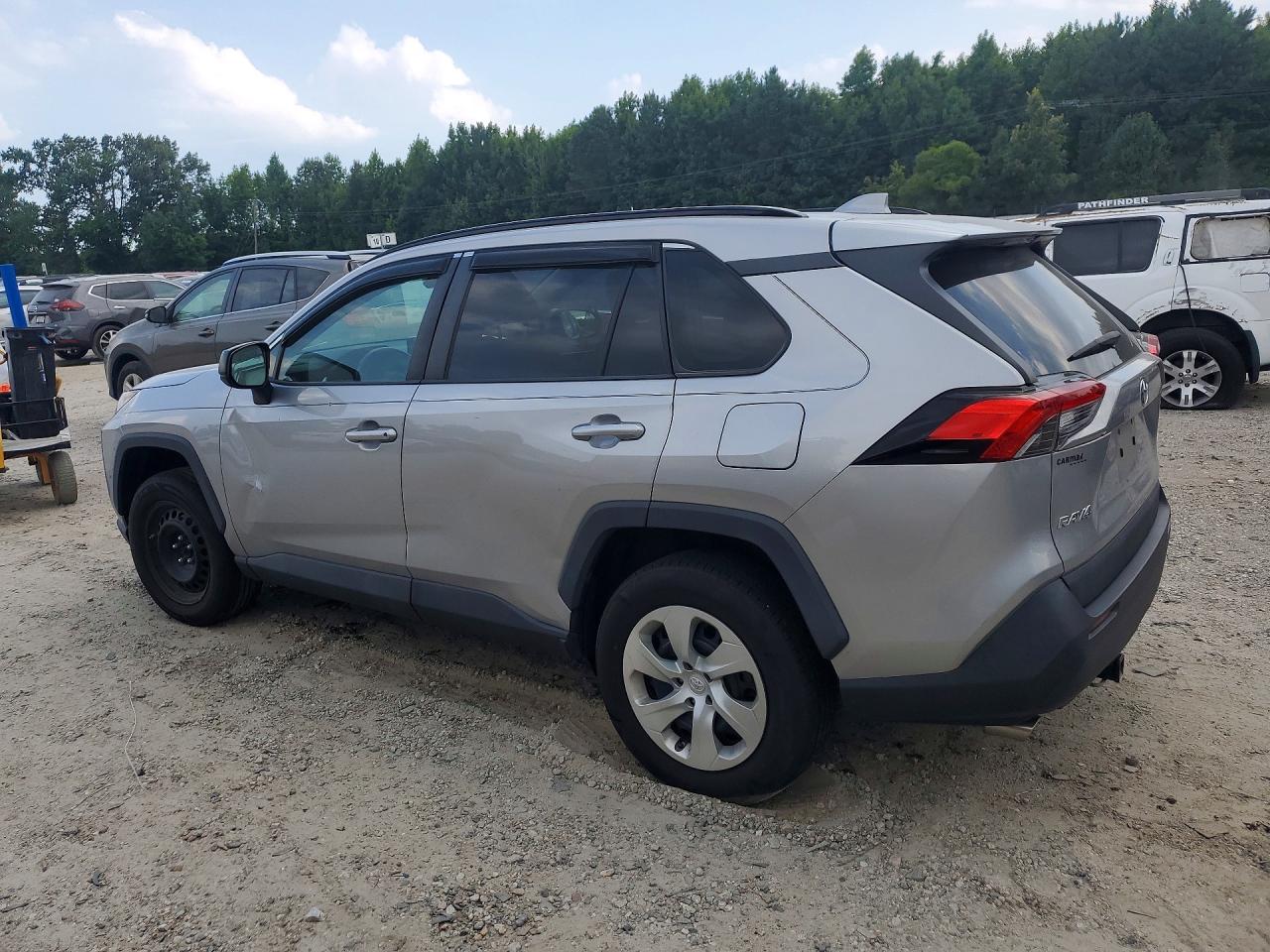 2020 TOYOTA RAV4 LE — снимка 2