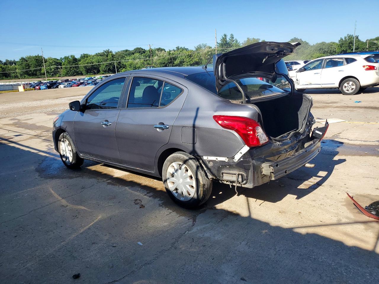 2019 NISSAN VERSA SV — снимка 2