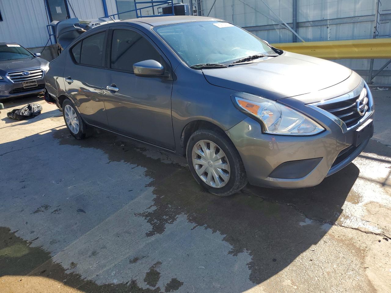 2019 NISSAN VERSA SV — снимка 4