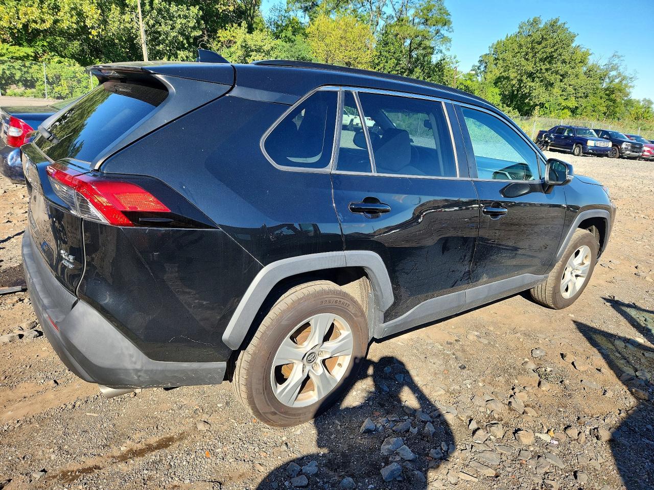 2020 TOYOTA RAV4 XLE — снимка 3
