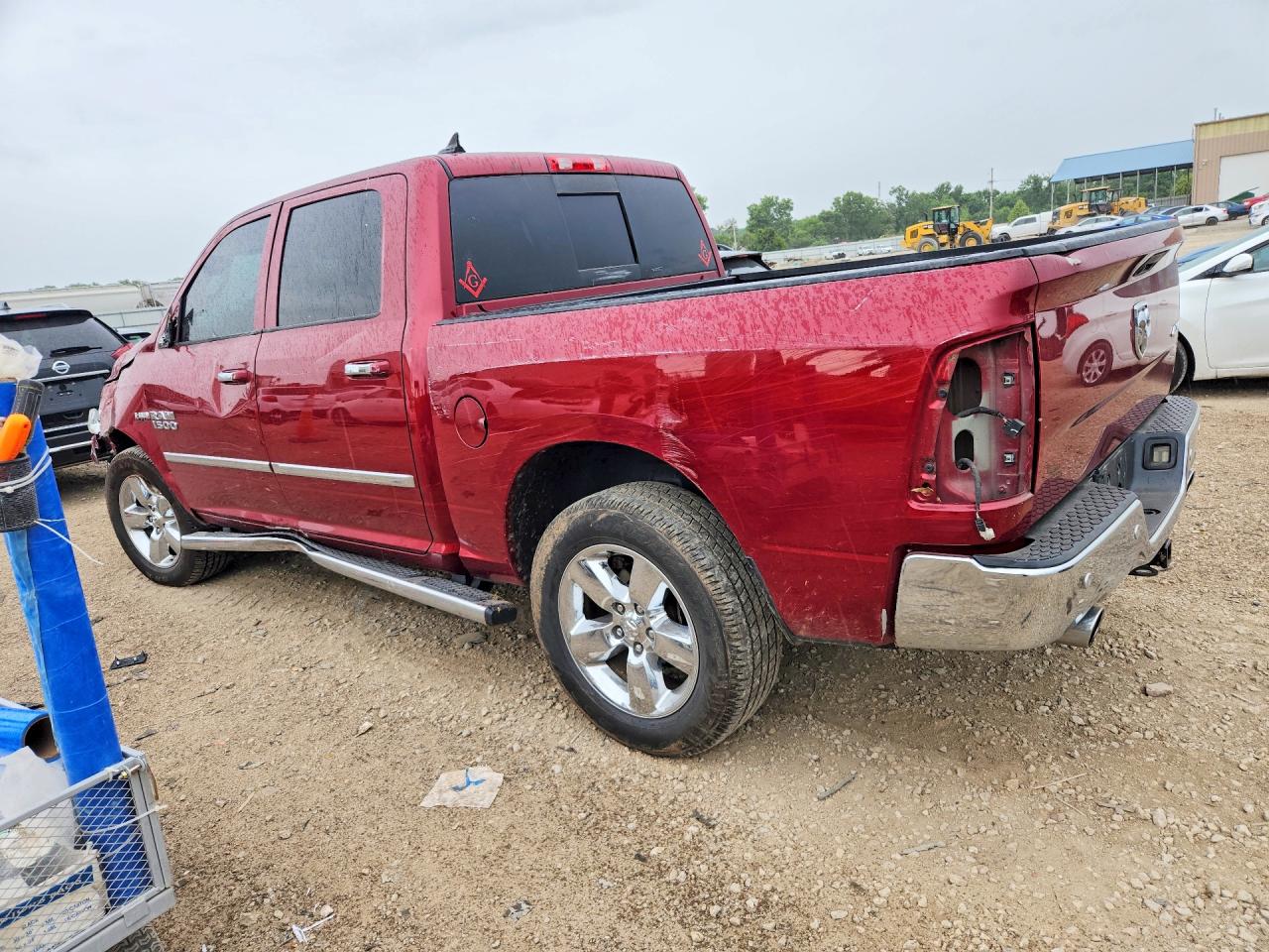 2015 RAM 1500 SLT — снимка 2