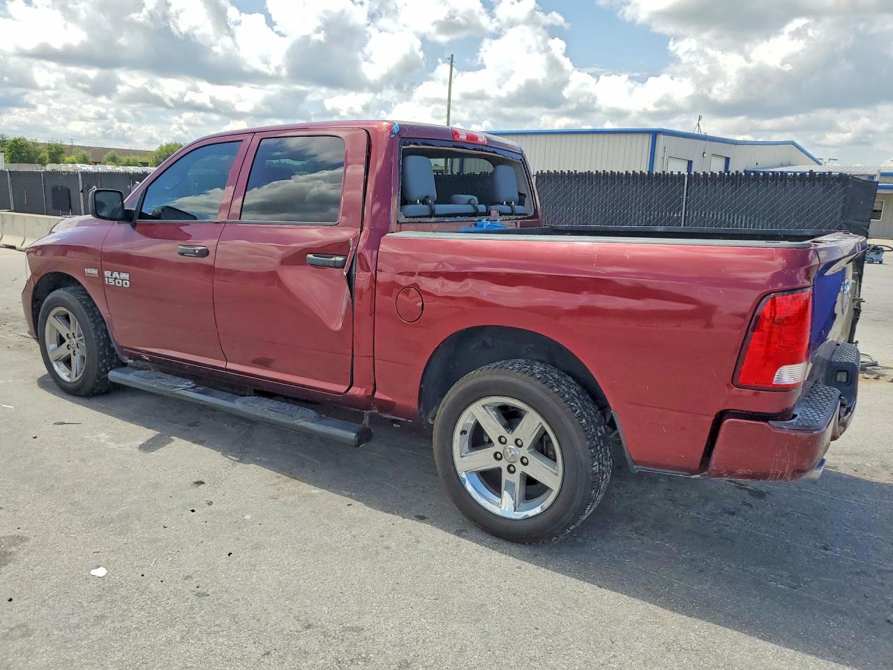 2017 RAM 1500 ST — снимка 2