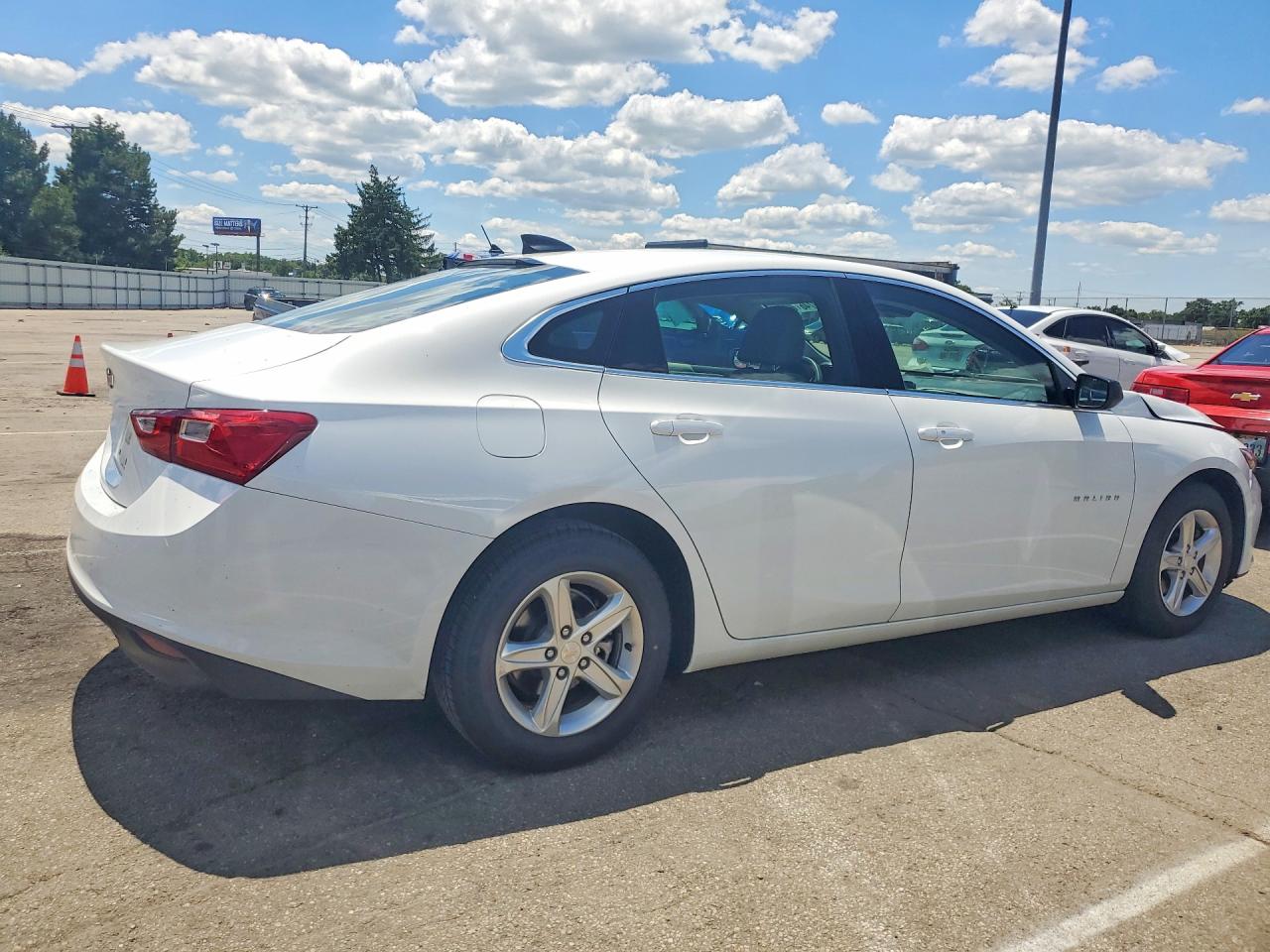 2023 CHEVROLET MALIBU LS — снимка 3