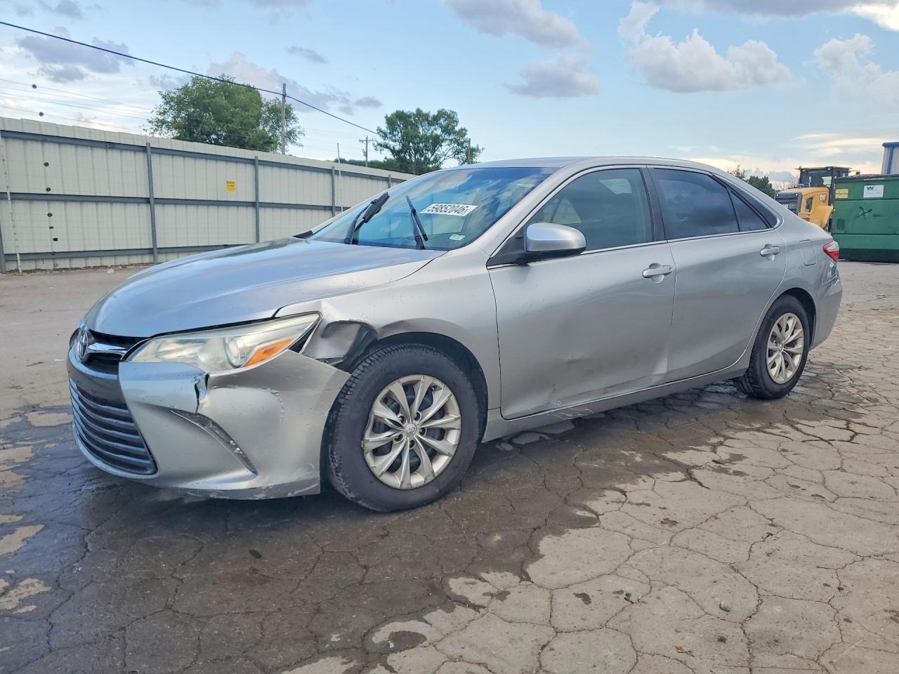 2016 TOYOTA CAMRY LE