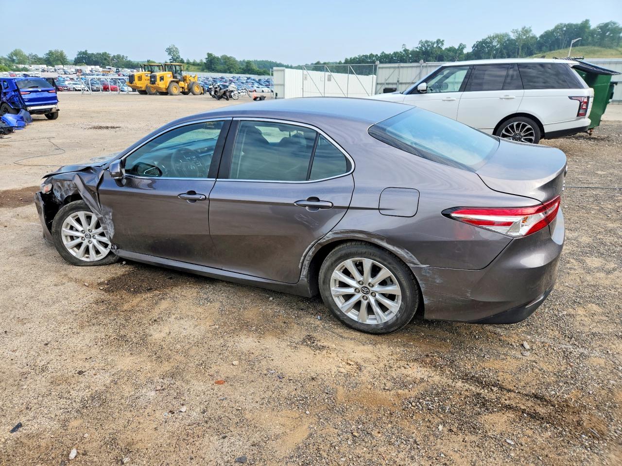 2018 TOYOTA CAMRY LE — снимка 2