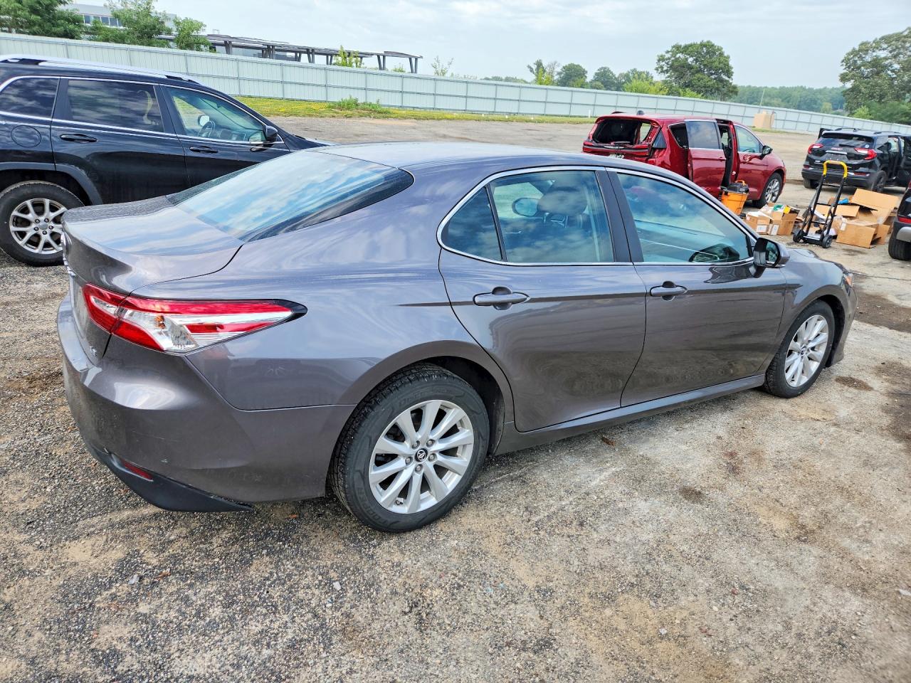 2018 TOYOTA CAMRY LE — снимка 3