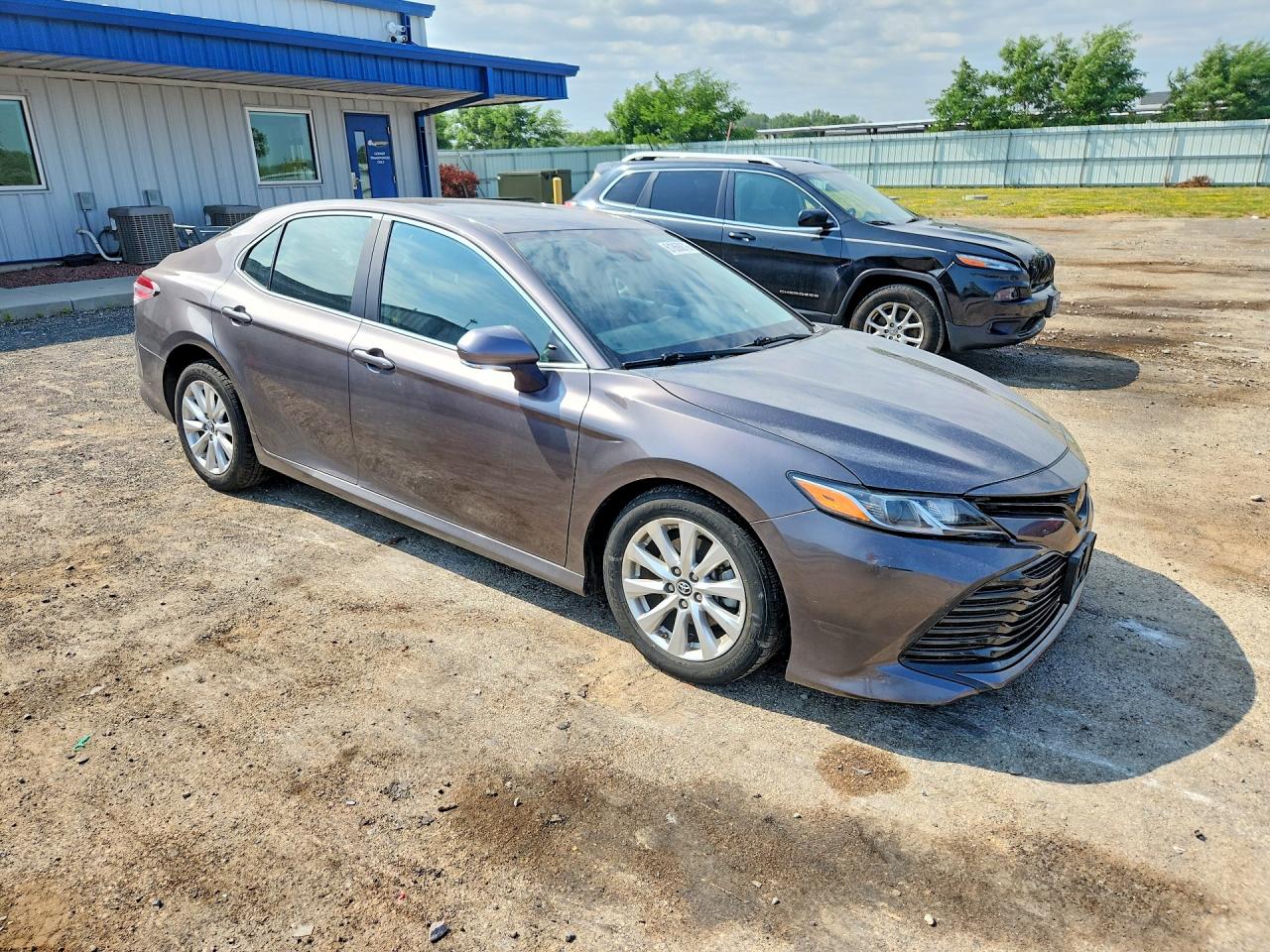 2018 TOYOTA CAMRY LE — снимка 4