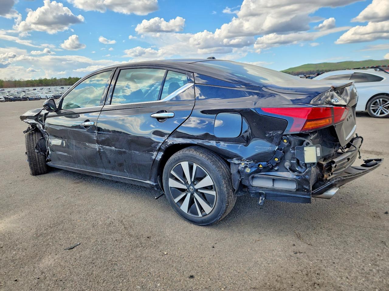 2019 NISSAN ALTIMA SL — снимка 2