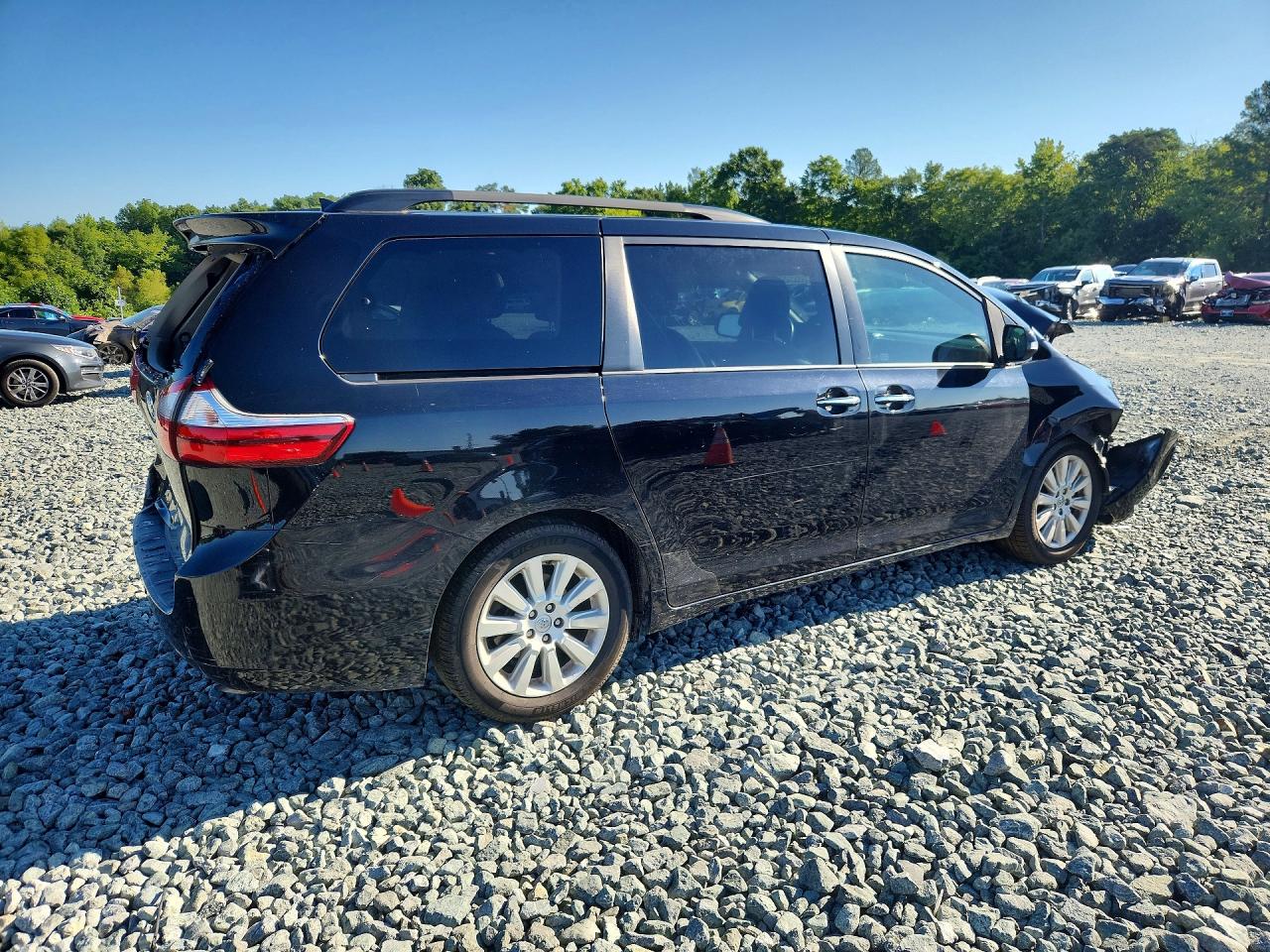 2015 TOYOTA SIENNA LIMITED PREMIUM 7-PASSENGER — снимка 3