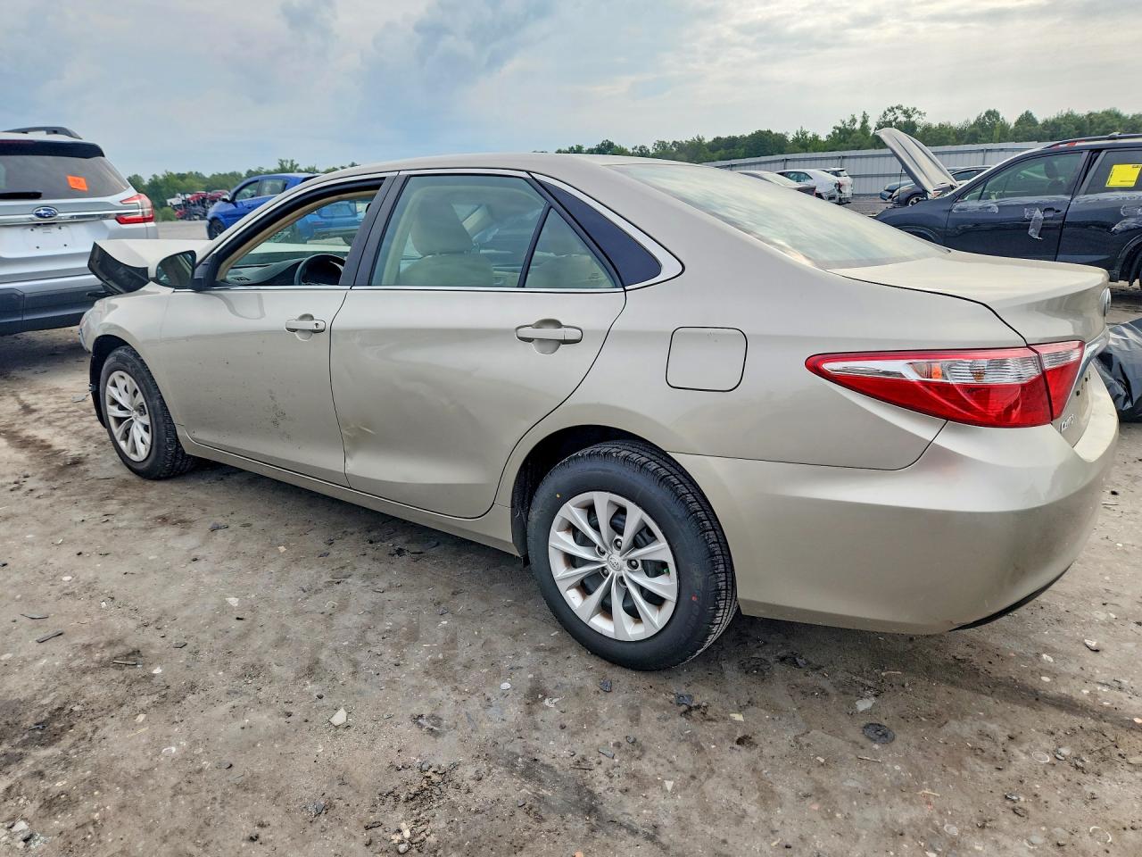 2016 TOYOTA CAMRY LE — снимка 2