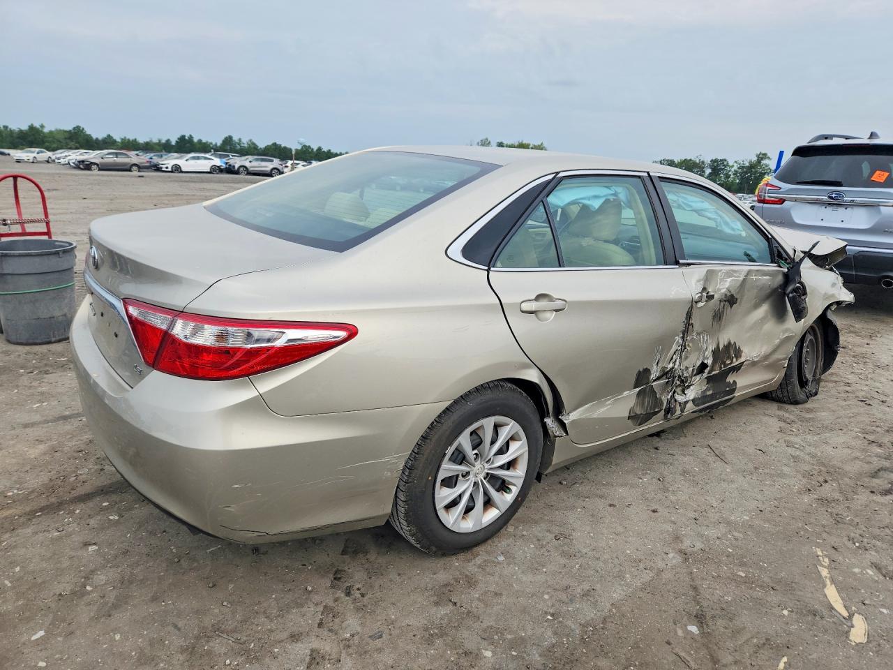 2016 TOYOTA CAMRY LE — снимка 3