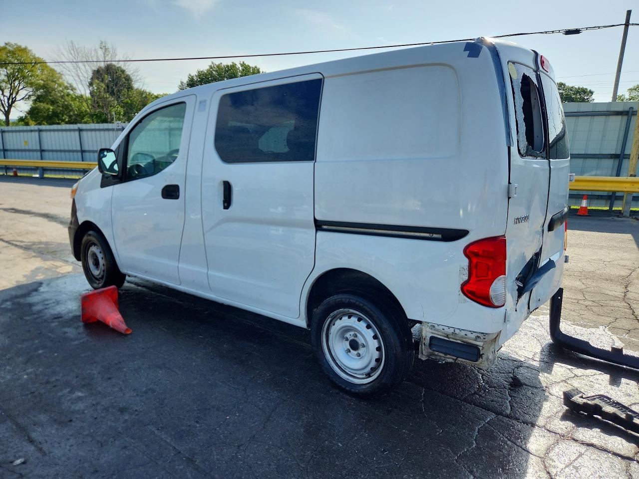 2015 CHEVROLET CITY EXPRESS LS — снимка 2