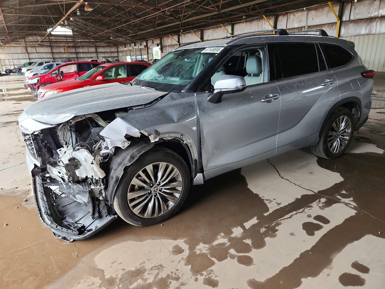 2021 TOYOTA HIGHLANDER PLATINUM