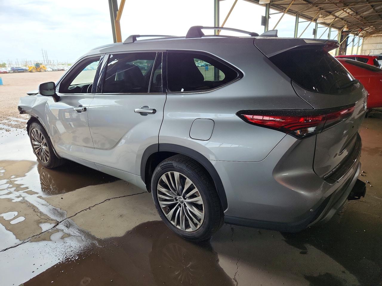 2021 TOYOTA HIGHLANDER PLATINUM — снимка 2