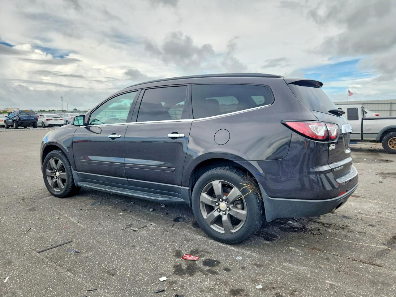 2017 CHEVROLET TRAVERSE LT — снимка 2