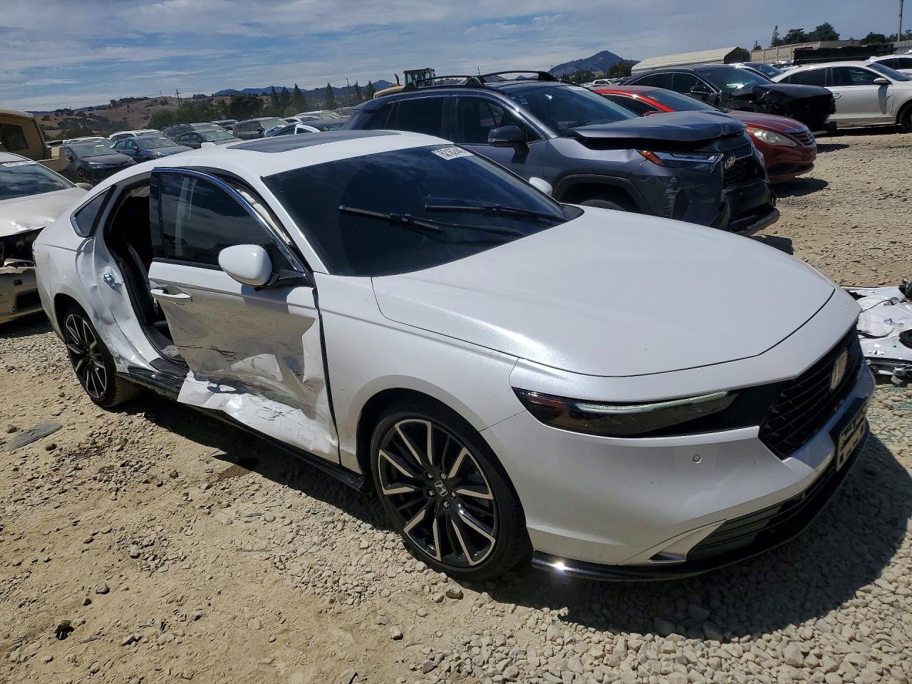 2025 HONDA ACCORD TOURING HYBRID — снимка 4