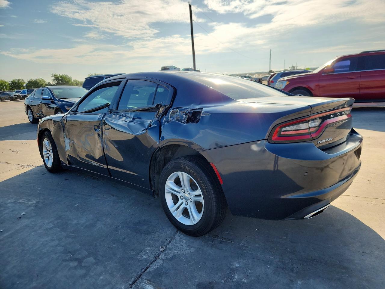 2019 DODGE CHARGER SXT — снимка 2