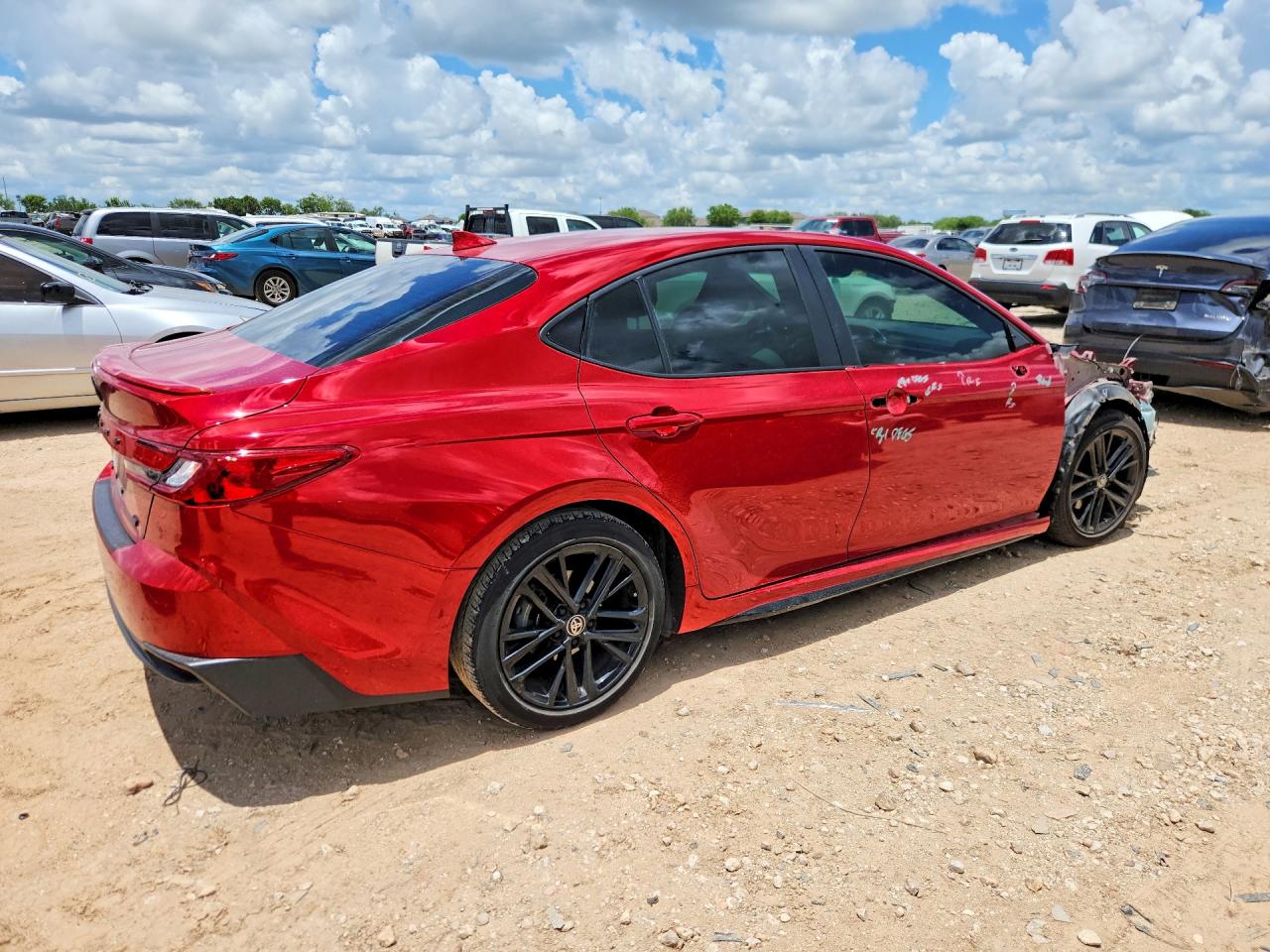 2025 TOYOTA CAMRY SE — снимка 3