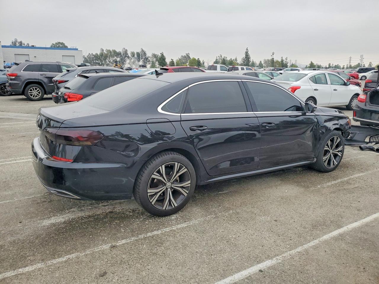 2021 VOLKSWAGEN PASSAT SE — снимка 3
