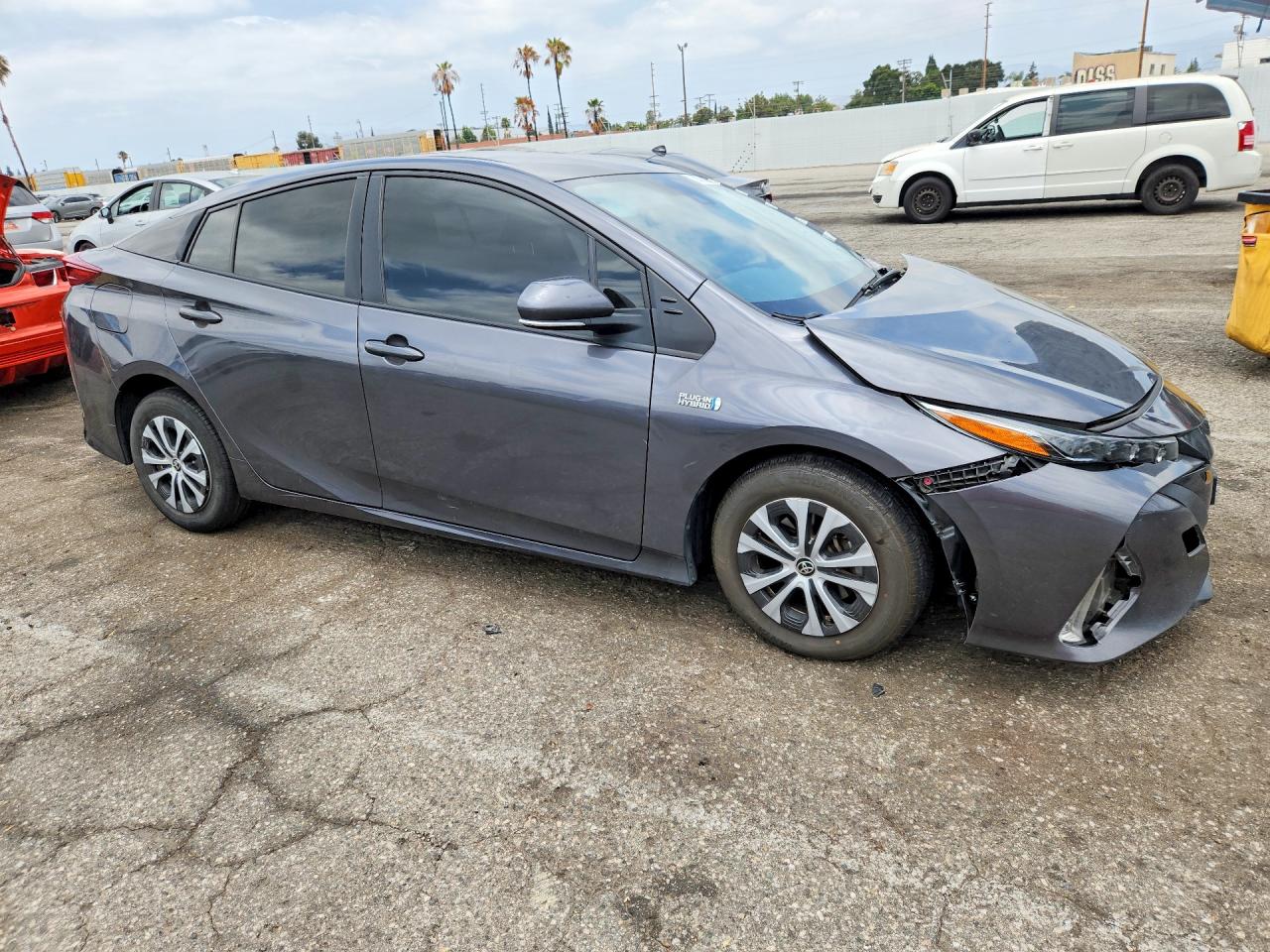 2022 TOYOTA PRIUS PRIME LE — снимка 4