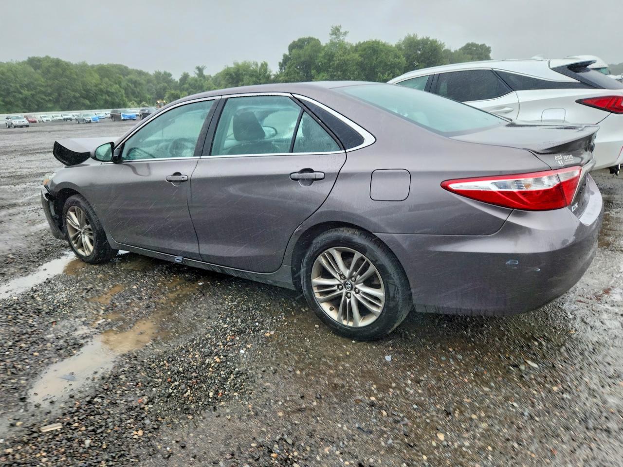 2017 TOYOTA CAMRY SE — снимка 2