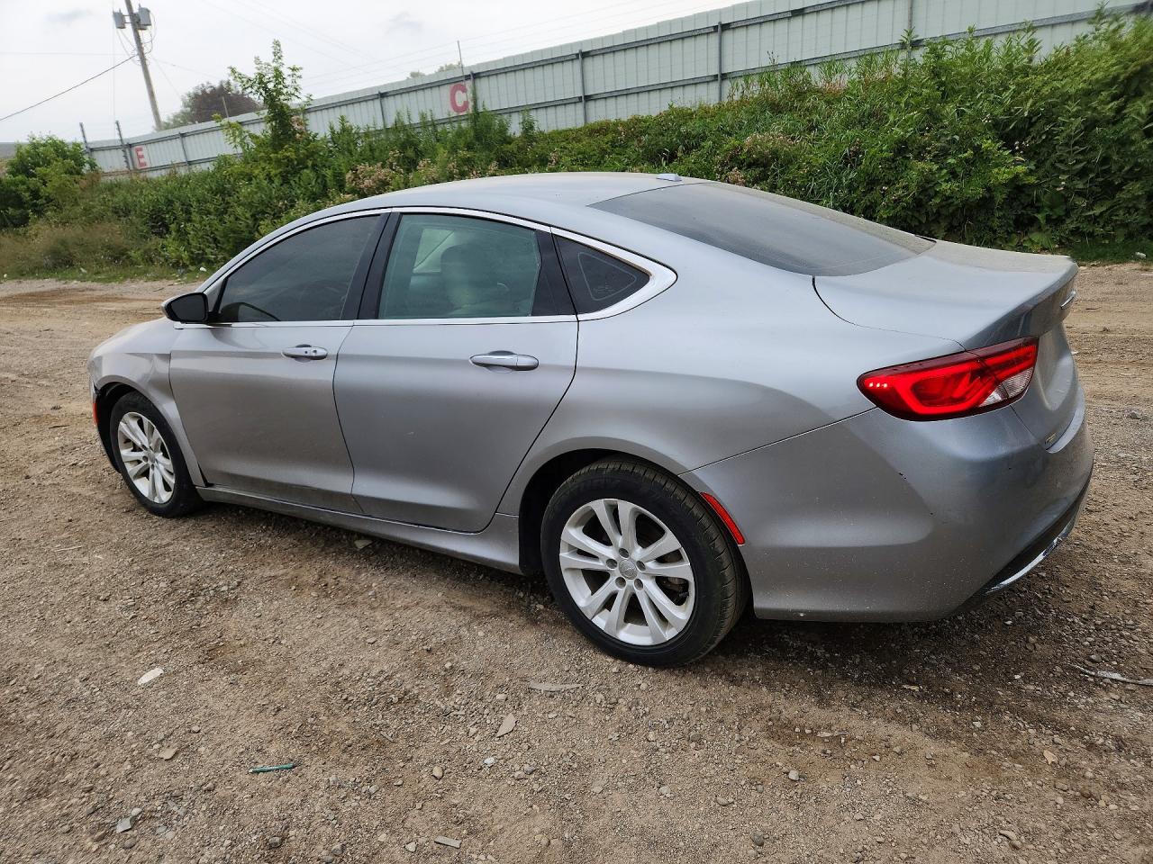 2015 CHRYSLER 200 LIMITED — снимка 2