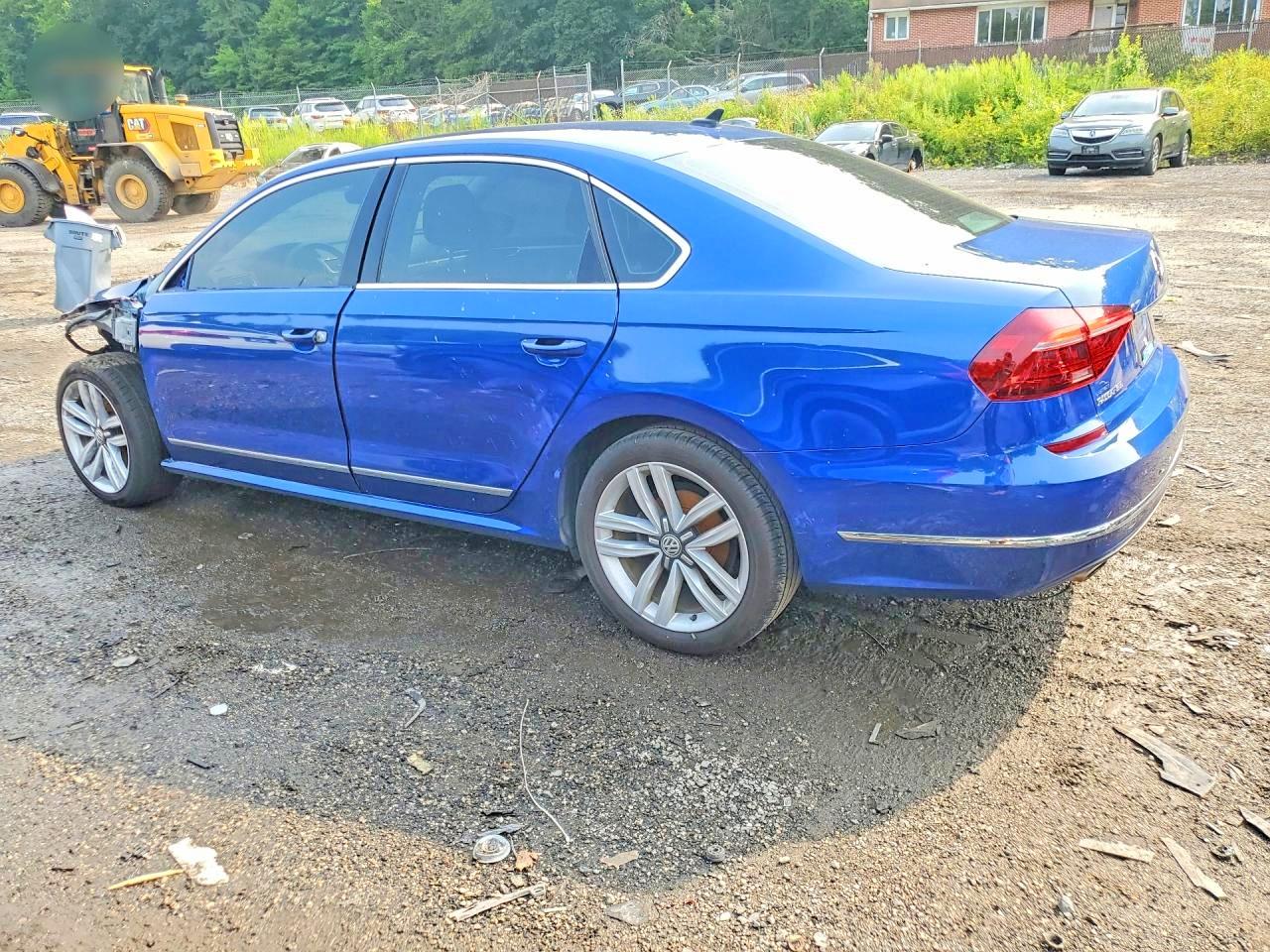 2017 VOLKSWAGEN PASSAT SEL PREMIUM — снимка 2