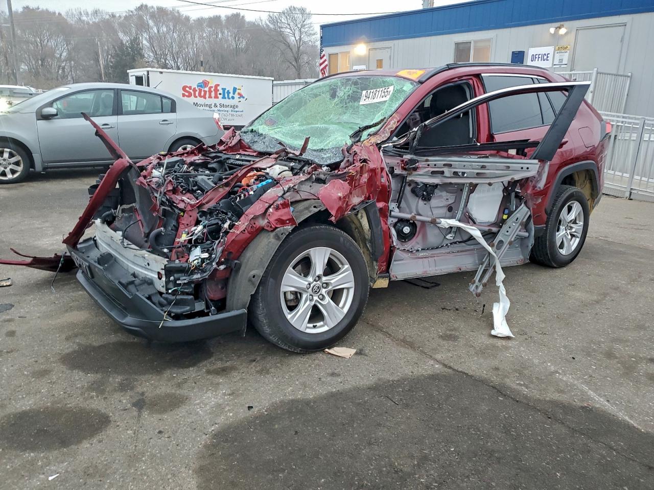 2020 TOYOTA RAV4 XLE