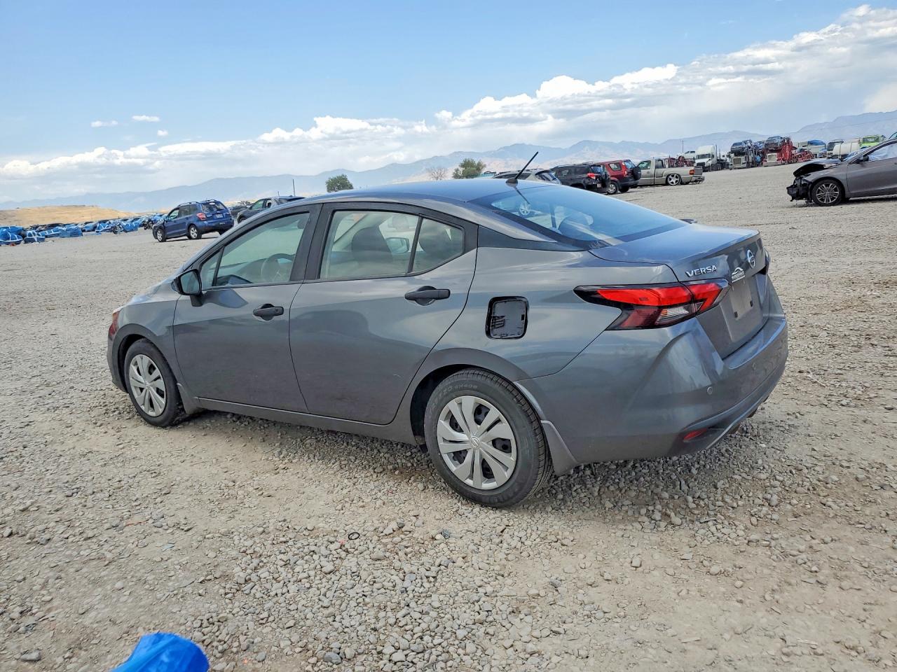 2020 NISSAN VERSA — снимка 2