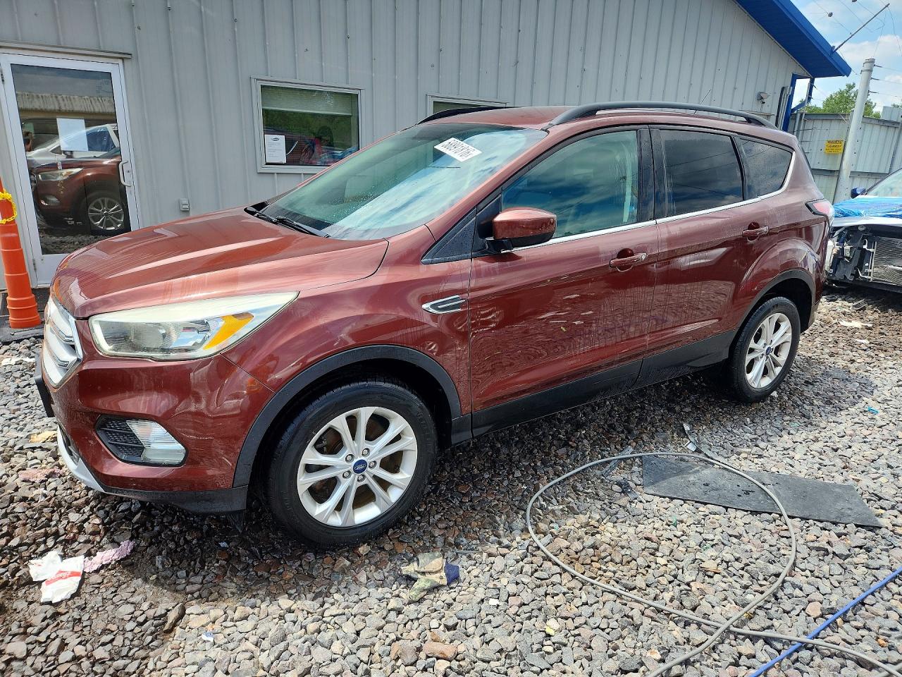 2018 FORD ESCAPE SE