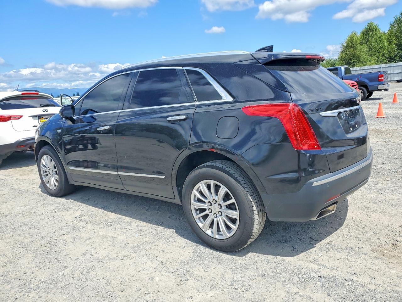 2017 CADILLAC XT5 — снимка 2