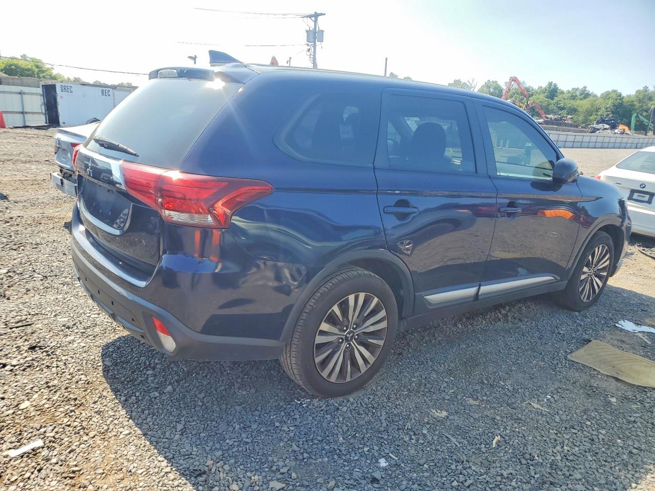 2020 MITSUBISHI OUTLANDER ES — снимка 3