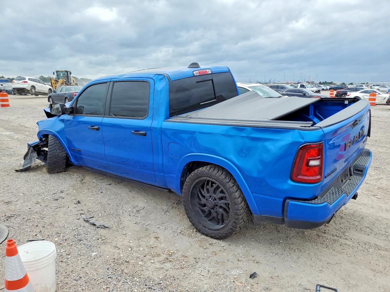 2025 RAM 1500 LARAMIE — снимка 2