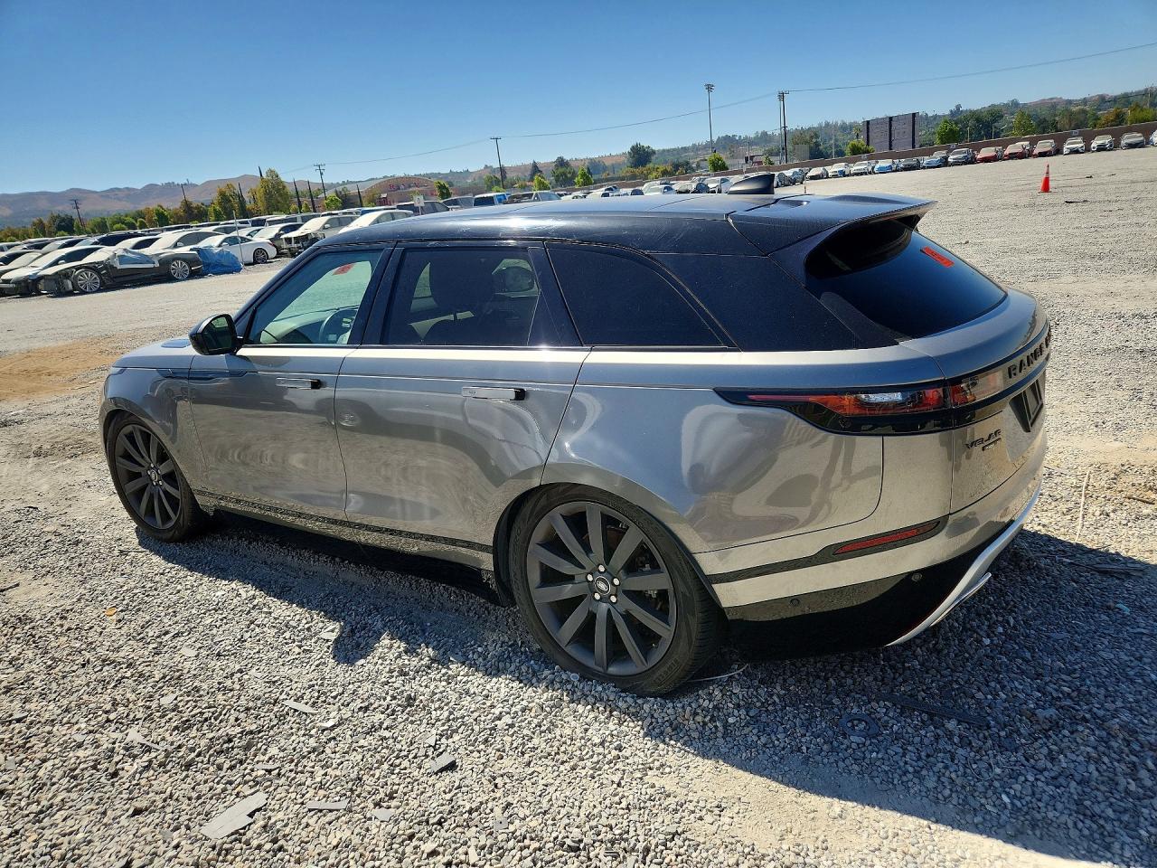 2018 LAND ROVER RANGE ROVER VELAR R-DYNAMIC SE — снимка 2
