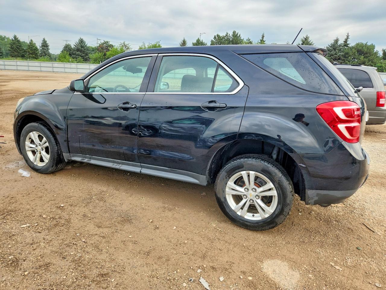 2017 CHEVROLET EQUINOX LS — снимка 2