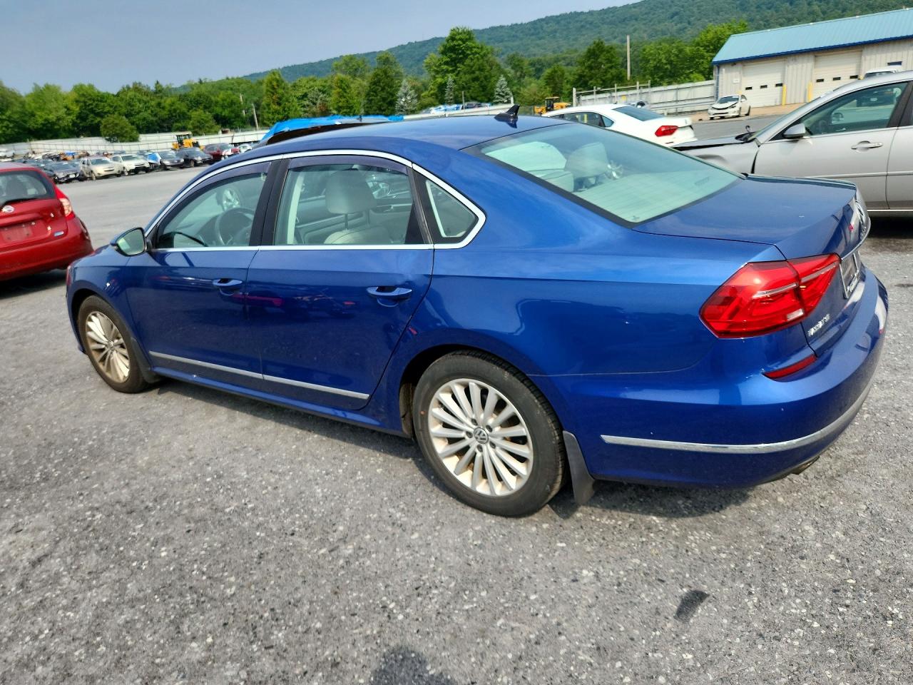 2016 VOLKSWAGEN PASSAT SE — снимка 2