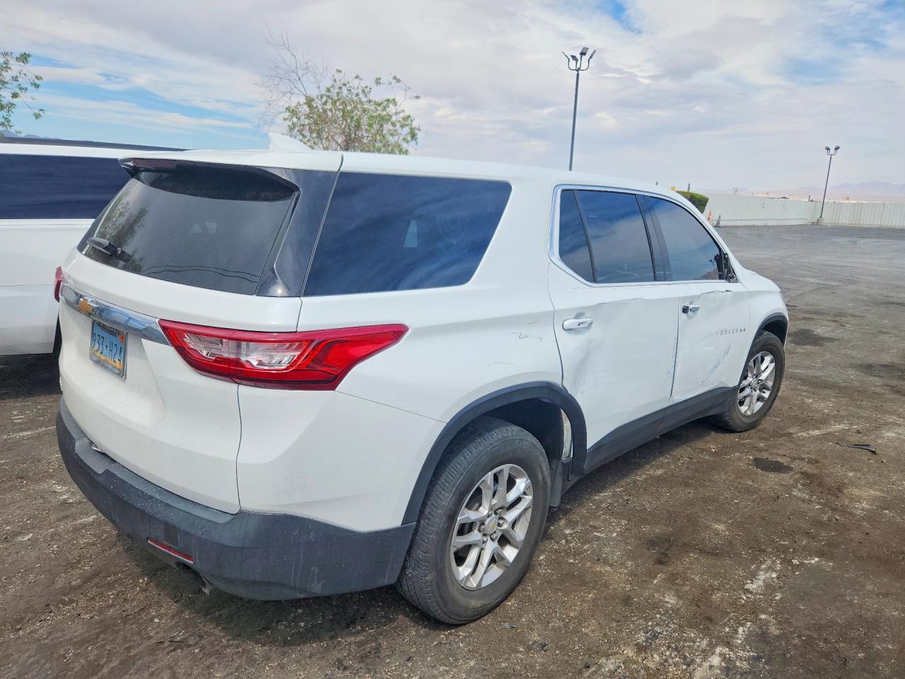 2019 CHEVROLET TRAVERSE LS — снимка 3
