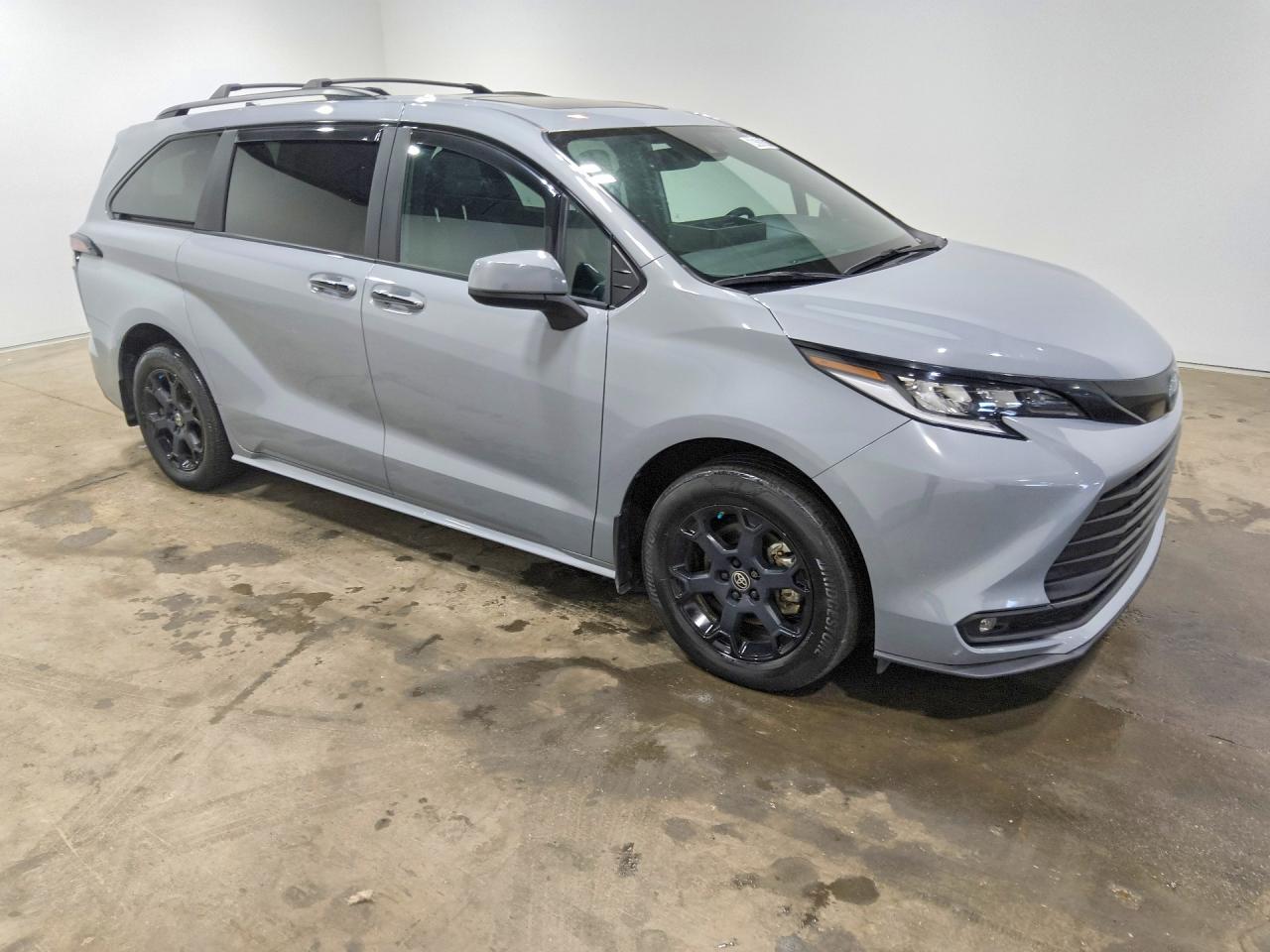 2025 TOYOTA SIENNA WOODLAND EDITION — снимка 4